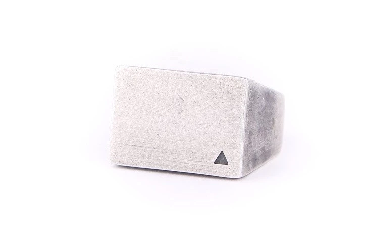 Anel Triangulo